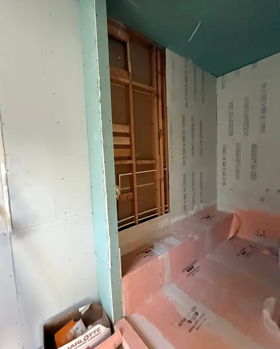 Antes: Baño con bañera exenta y ducha walk-in